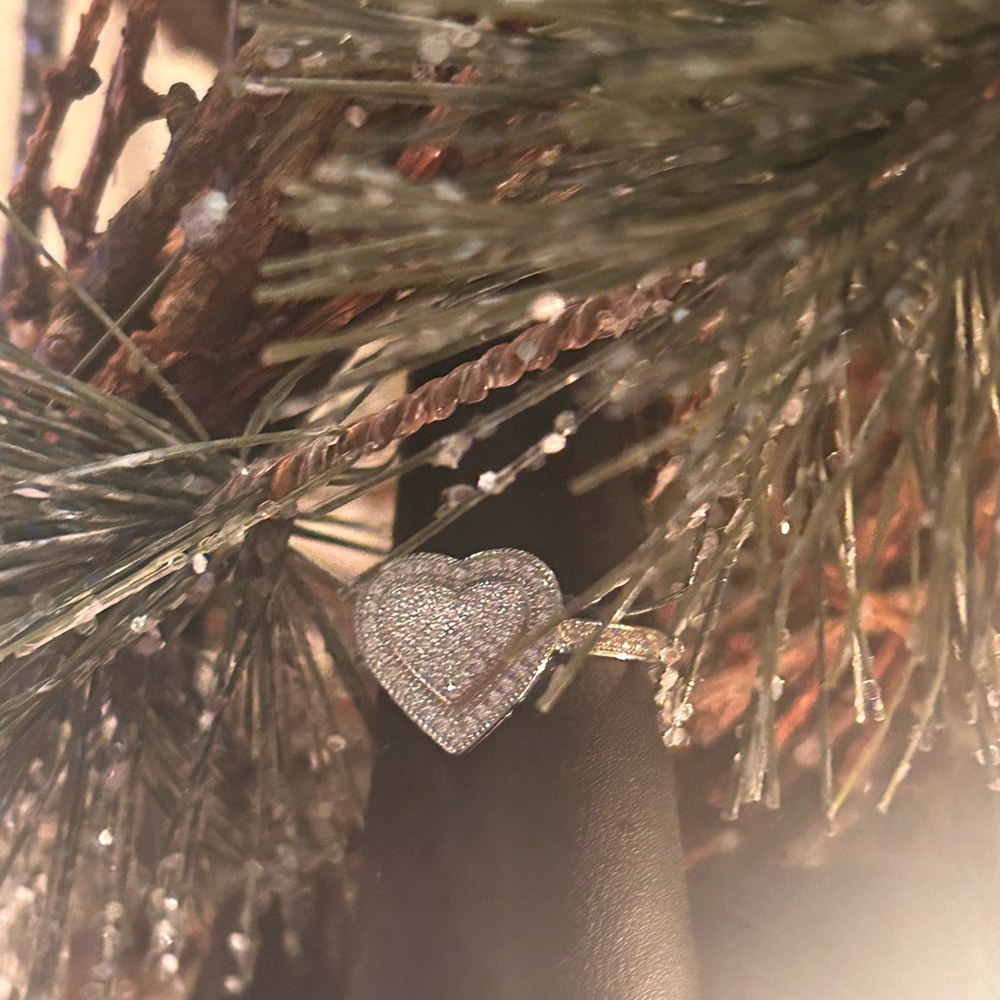 Elegant Silver Heart Ring